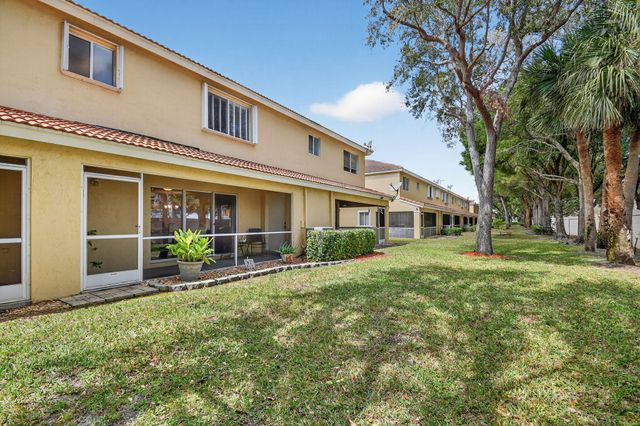 1009 Arezzo Circle, Boynton Beach, FL 33436