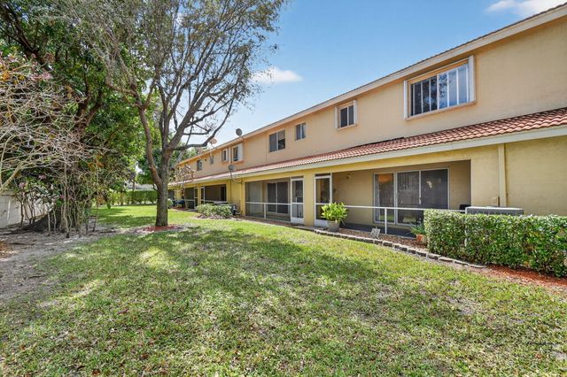 1009 Arezzo Circle, Boynton Beach, FL 33436