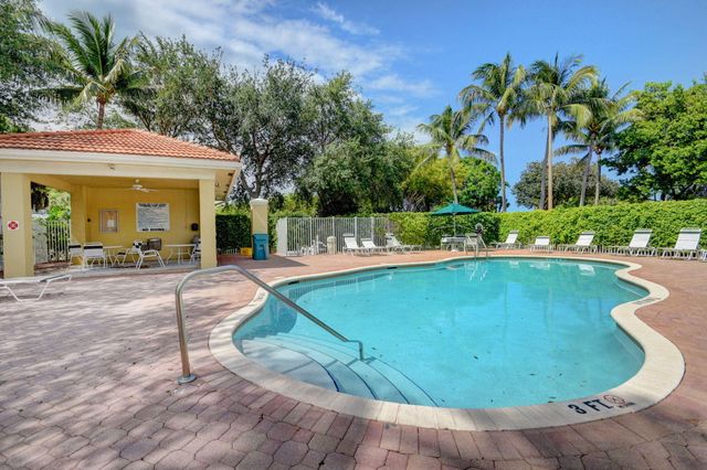 1009 Arezzo Circle, Boynton Beach, FL 33436