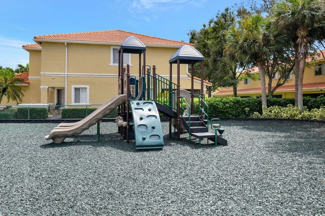 1009 Arezzo Circle, Boynton Beach, FL 33436