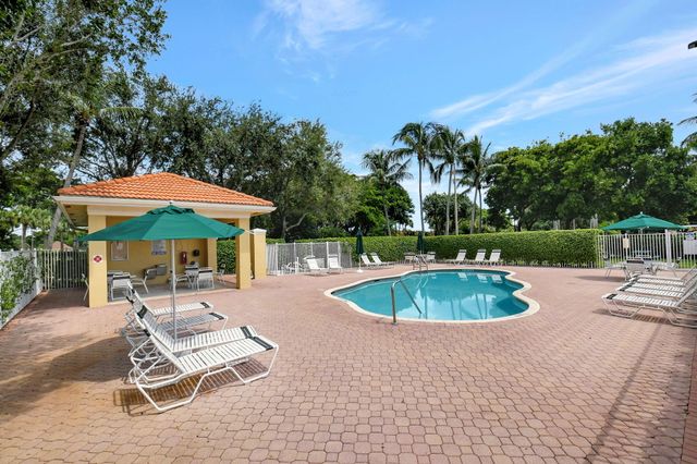 1009 Arezzo Circle, Boynton Beach, FL 33436