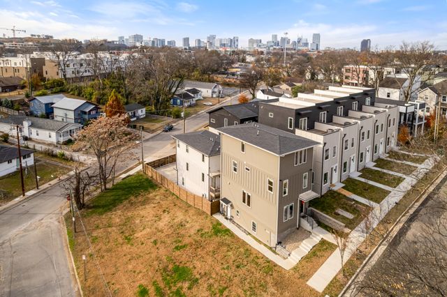 1267 John St, Nashville, TN 37210
