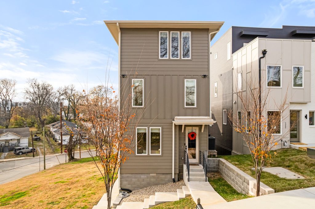 1267 John St, Nashville, TN 37210