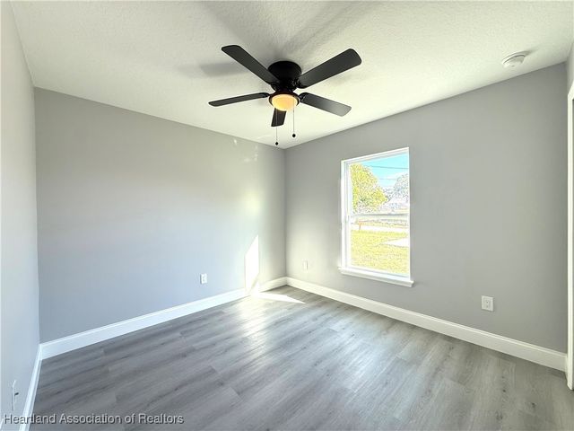 623 Lemon Avenue, Sebring, FL 33870