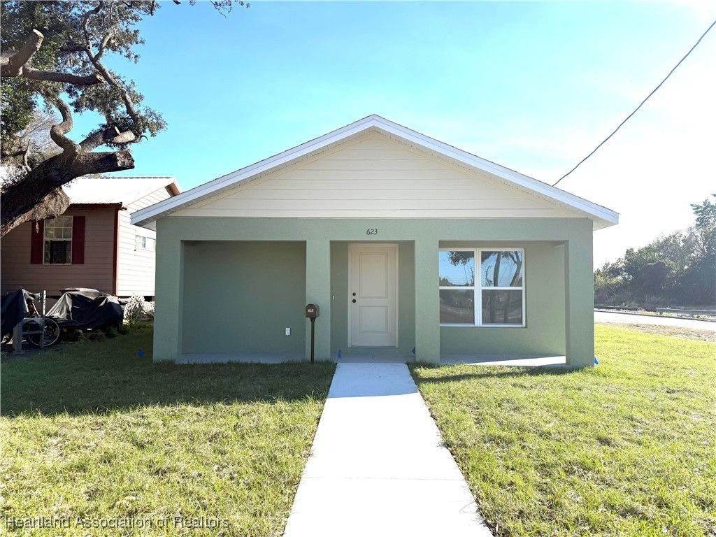 623 Lemon Avenue, Sebring, FL 33870