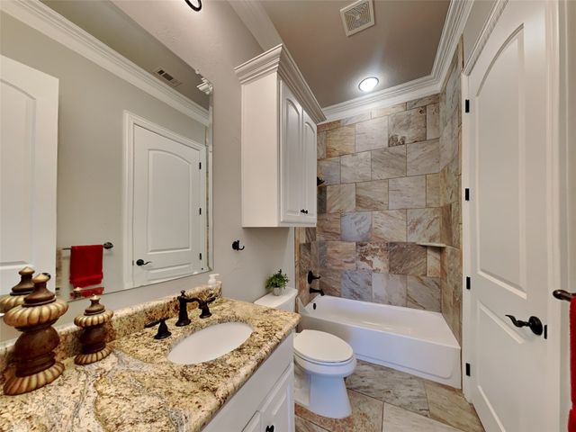8516 Freedom Way, North Richland Hills, TX 76182