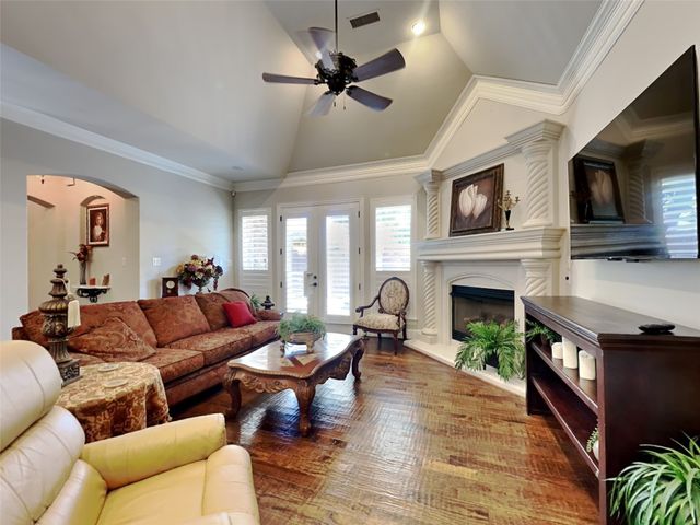 8516 Freedom Way, North Richland Hills, TX 76182
