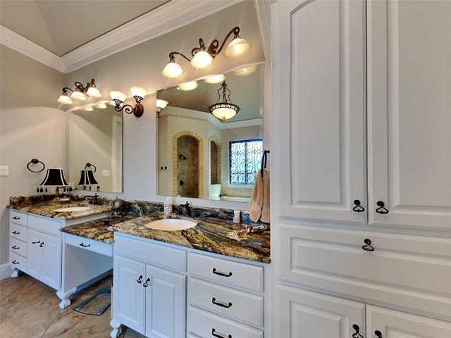 8516 Freedom Way, North Richland Hills, TX 76182