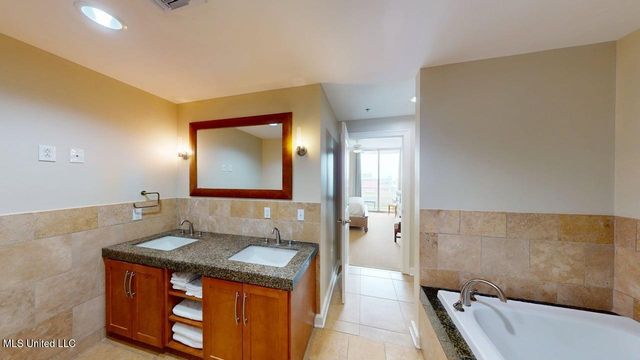 2060 Beach Boulevard, 106, Biloxi, MS 39531