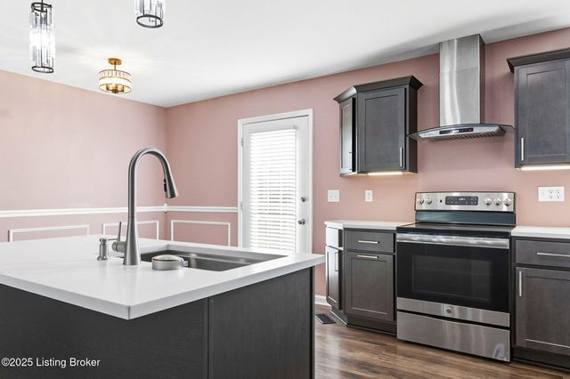 267 Louis Ln, Mt Washington, KY 40047