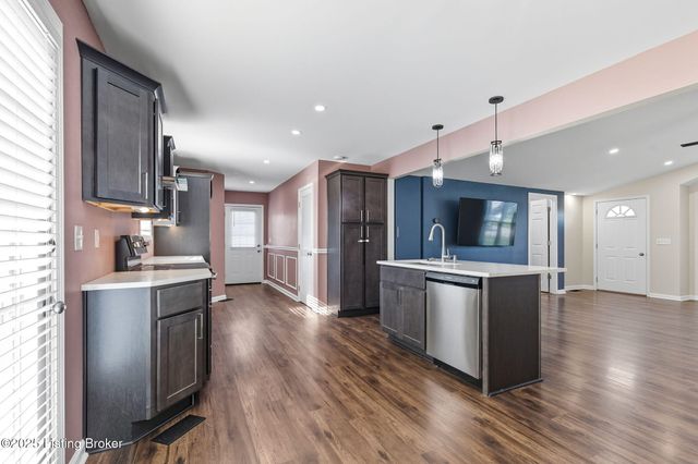 267 Louis Ln, Mt Washington, KY 40047