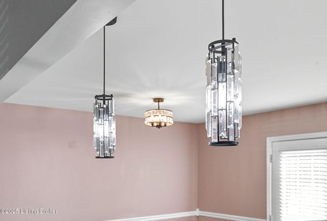 267 Louis Ln, Mt Washington, KY 40047