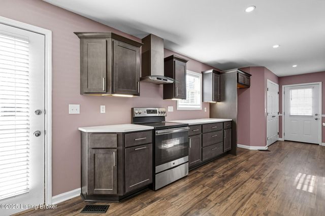 267 Louis Ln, Mt Washington, KY 40047