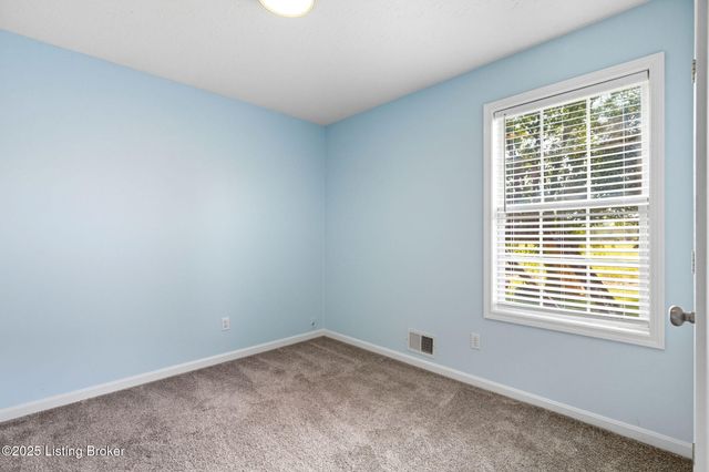 267 Louis Ln, Mt Washington, KY 40047