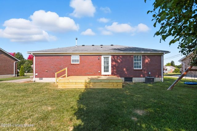 267 Louis Ln, Mt Washington, KY 40047