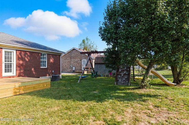 267 Louis Ln, Mt Washington, KY 40047