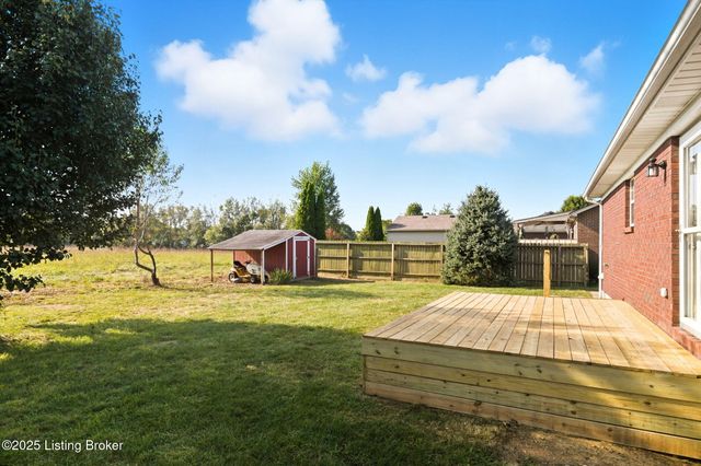 267 Louis Ln, Mt Washington, KY 40047