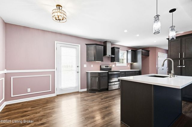 267 Louis Ln, Mt Washington, KY 40047