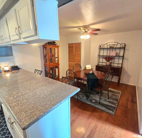 1614 LAMAR Drive, Pekin, IL 61554