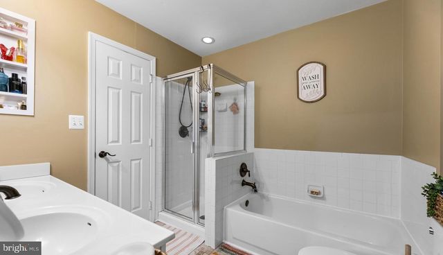 4248 ASHMERE CIR, Dumfries, VA 22025