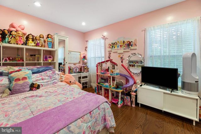 4248 ASHMERE CIR, Dumfries, VA 22025