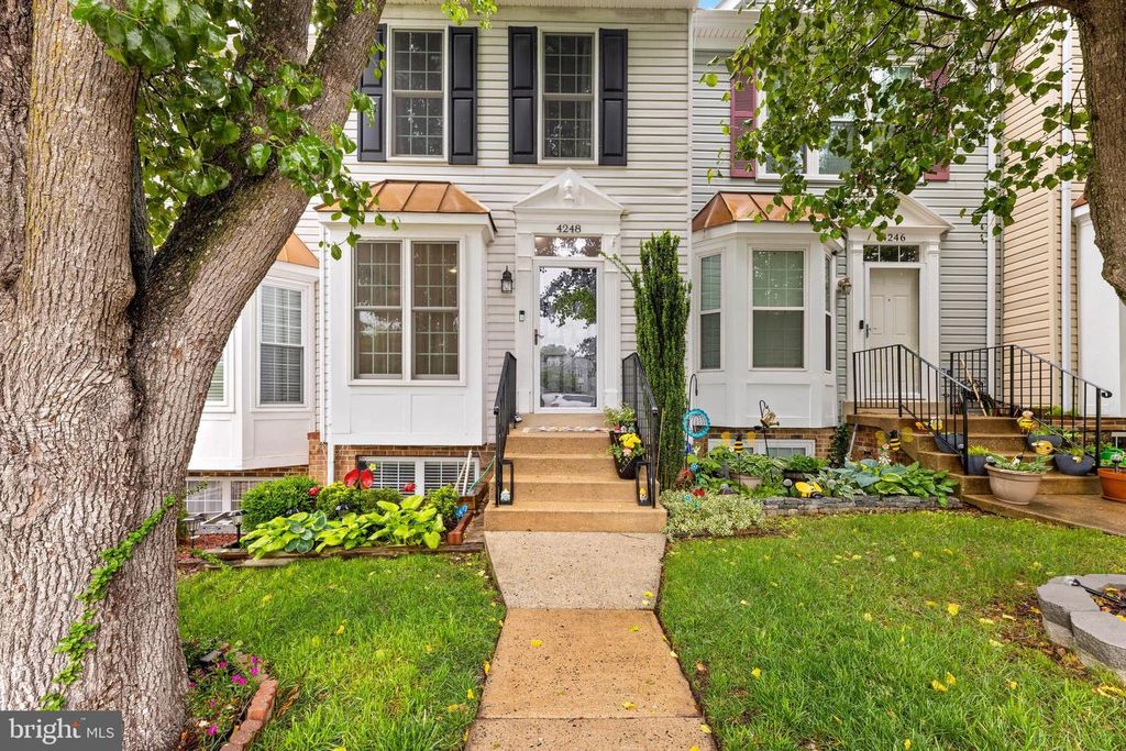 4248 ASHMERE CIR, Dumfries, VA 22025
