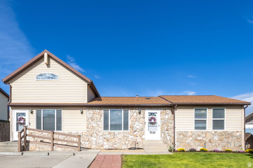 3646 S BUCKEROO DR, Magna, UT 84044 — exterior