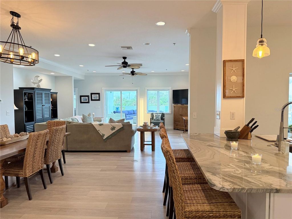 Image 12 of property listing at 423 S ATLANTIC AVENUE 102, New Smyrna Beach, FL 32169