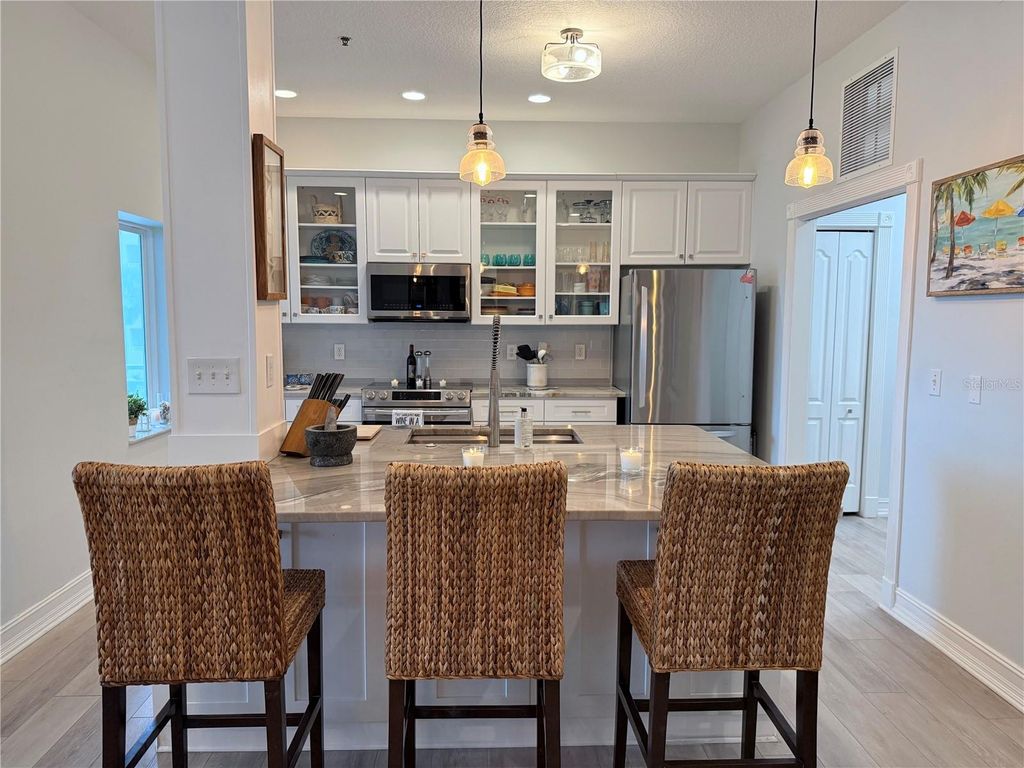 Image 3 of property listing at 423 S ATLANTIC AVENUE 102, New Smyrna Beach, FL 32169