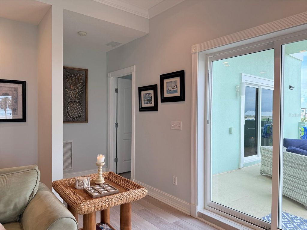 Image 21 of property listing at 423 S ATLANTIC AVENUE 102, New Smyrna Beach, FL 32169