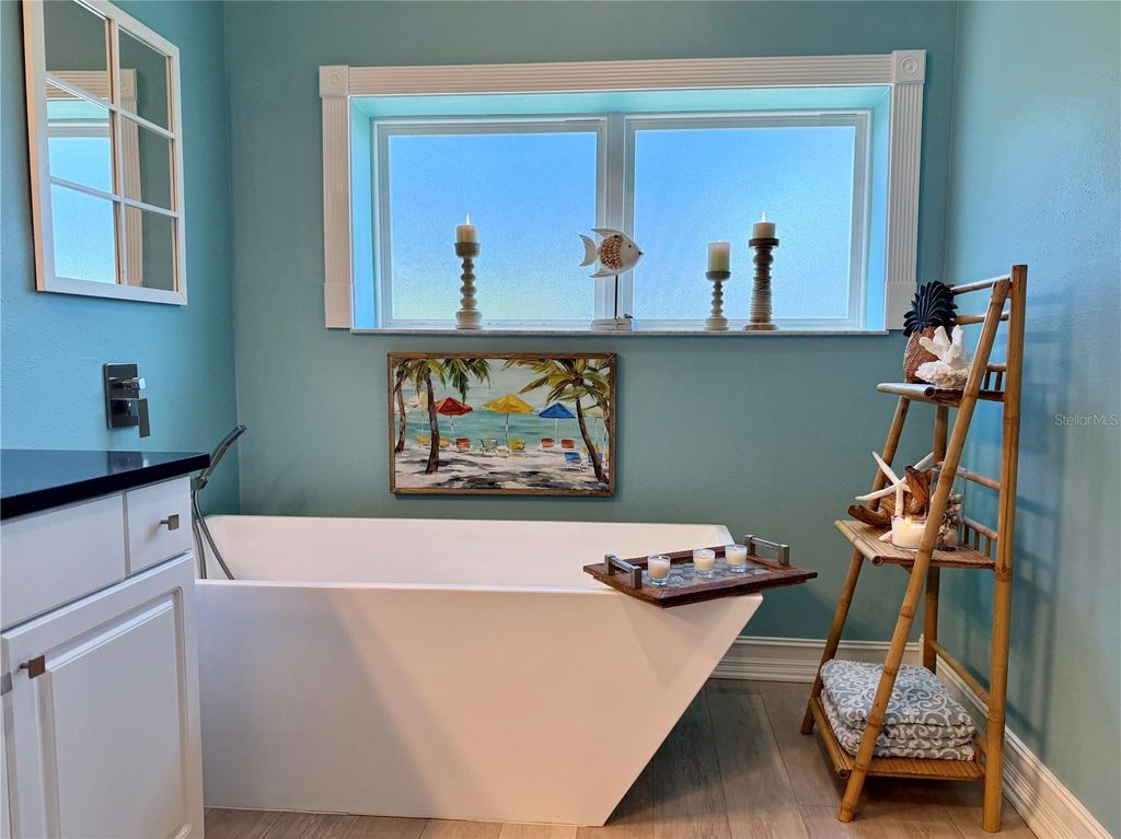 Image 30 of property listing at 423 S ATLANTIC AVENUE 102, New Smyrna Beach, FL 32169