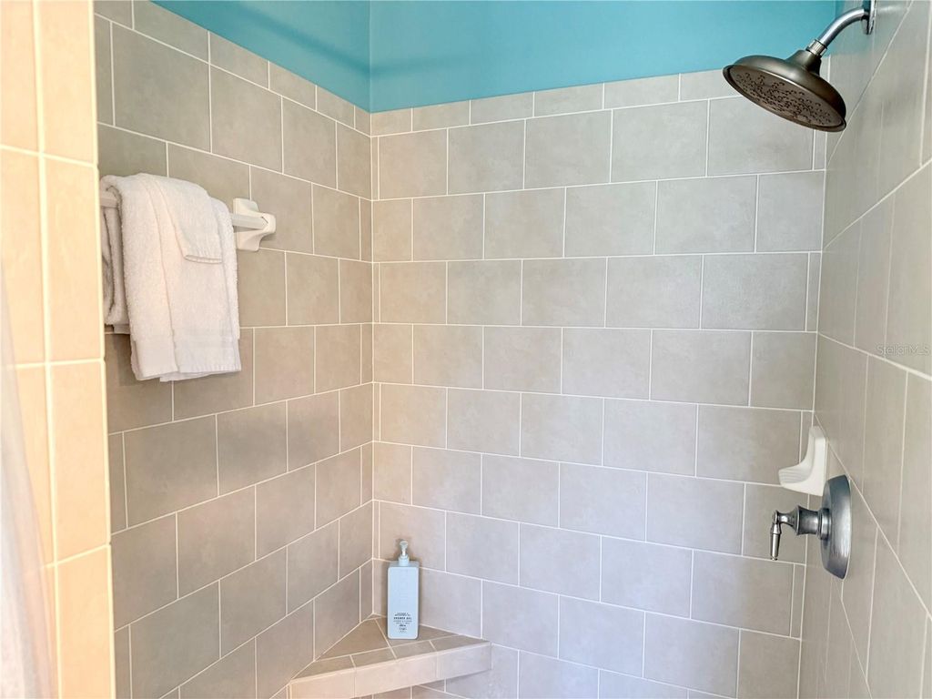 Image 34 of property listing at 423 S ATLANTIC AVENUE 102, New Smyrna Beach, FL 32169