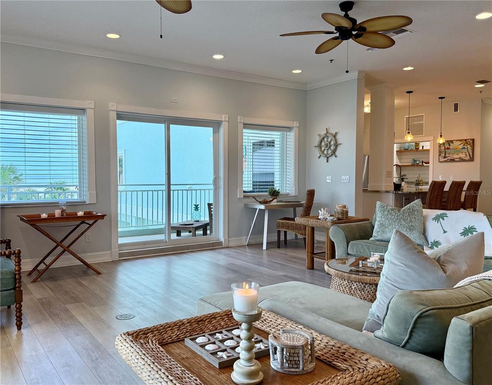 Image 40 of property listing at 423 S ATLANTIC AVENUE 102, New Smyrna Beach, FL 32169