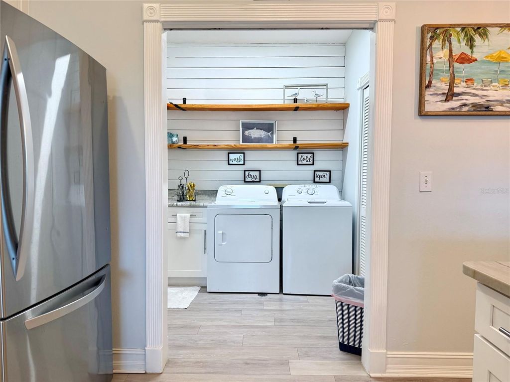 Image 7 of property listing at 423 S ATLANTIC AVENUE 102, New Smyrna Beach, FL 32169