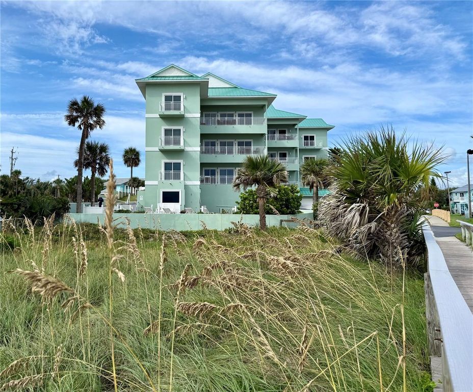 Image 70 of property listing at 423 S ATLANTIC AVENUE 102, New Smyrna Beach, FL 32169