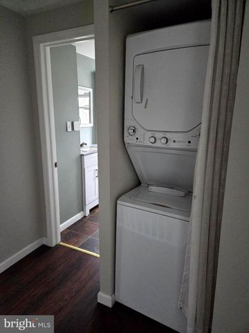 619 HESSIAN AVE, National Park, NJ 08063