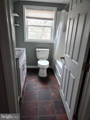 619 HESSIAN AVE, National Park, NJ 08063