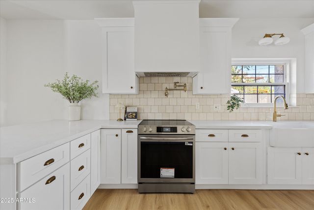 2241 N RICHLAND Street, Phoenix, AZ 85006