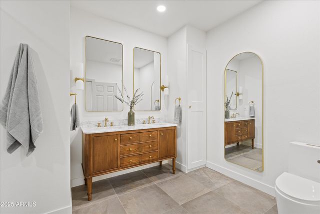 2241 N RICHLAND Street, Phoenix, AZ 85006