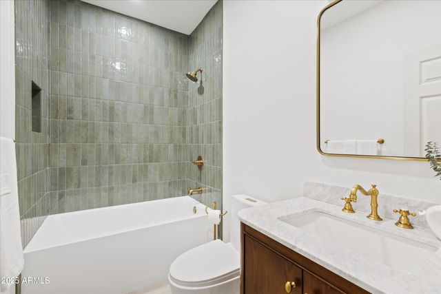 2241 N RICHLAND Street, Phoenix, AZ 85006