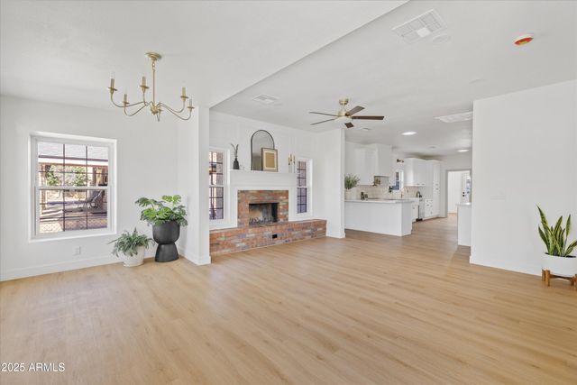 2241 N RICHLAND Street, Phoenix, AZ 85006