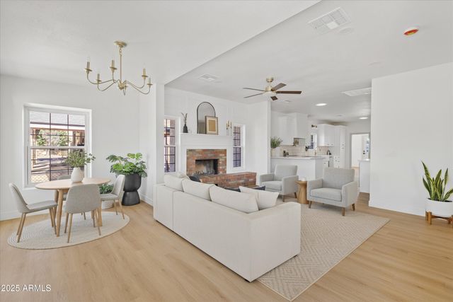 2241 N RICHLAND Street, Phoenix, AZ 85006