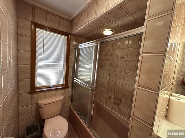 1-09 27th Street, Fair Lawn, NJ 07410