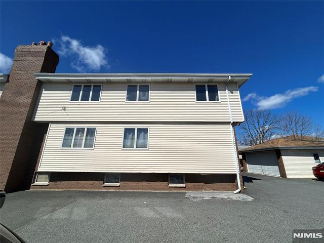 1-09 27th Street, Fair Lawn, NJ 07410