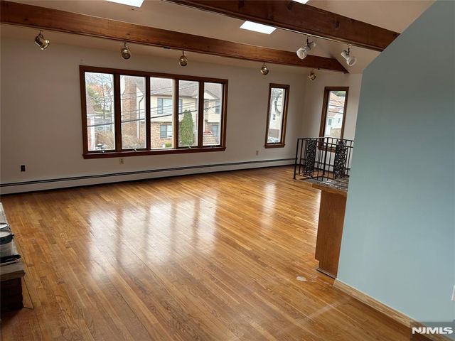 1-09 27th Street, Fair Lawn, NJ 07410