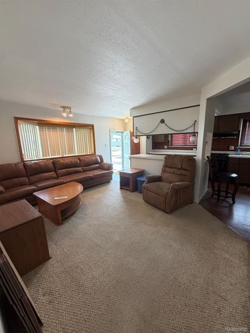 23739 Lakewood Street, St. Clair Shores, MI 48082