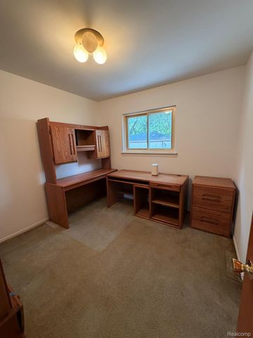 23739 Lakewood Street, St. Clair Shores, MI 48082