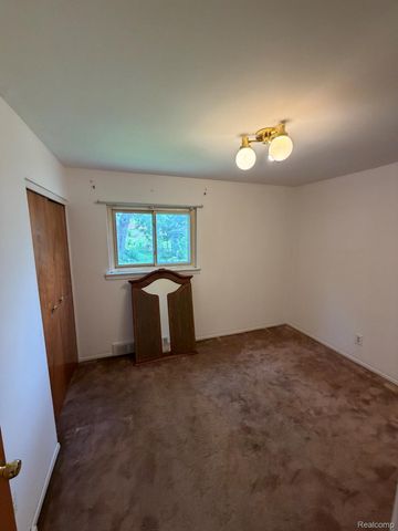 23739 Lakewood Street, St. Clair Shores, MI 48082