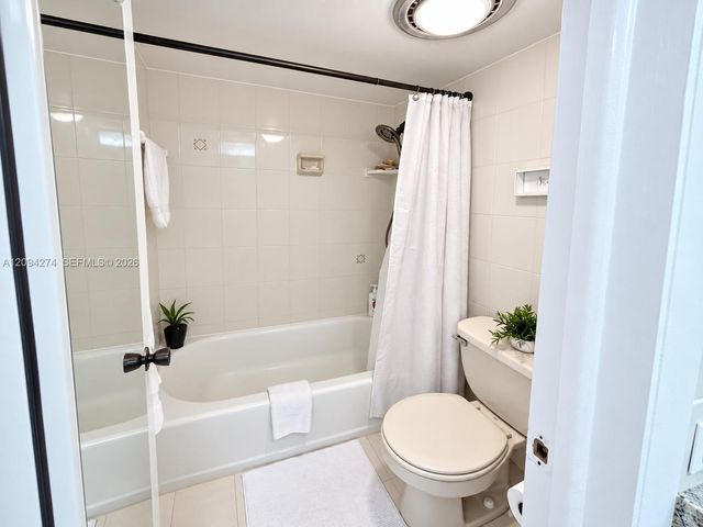 10425 SW 112th Avenue 220, Miami, FL 33176