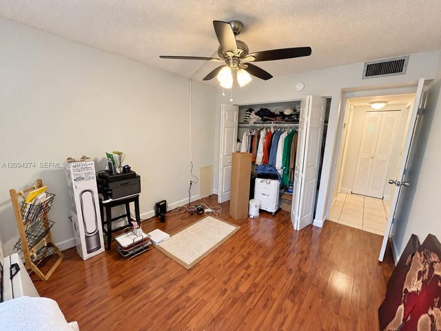 10425 SW 112th Avenue 220, Miami, FL 33176